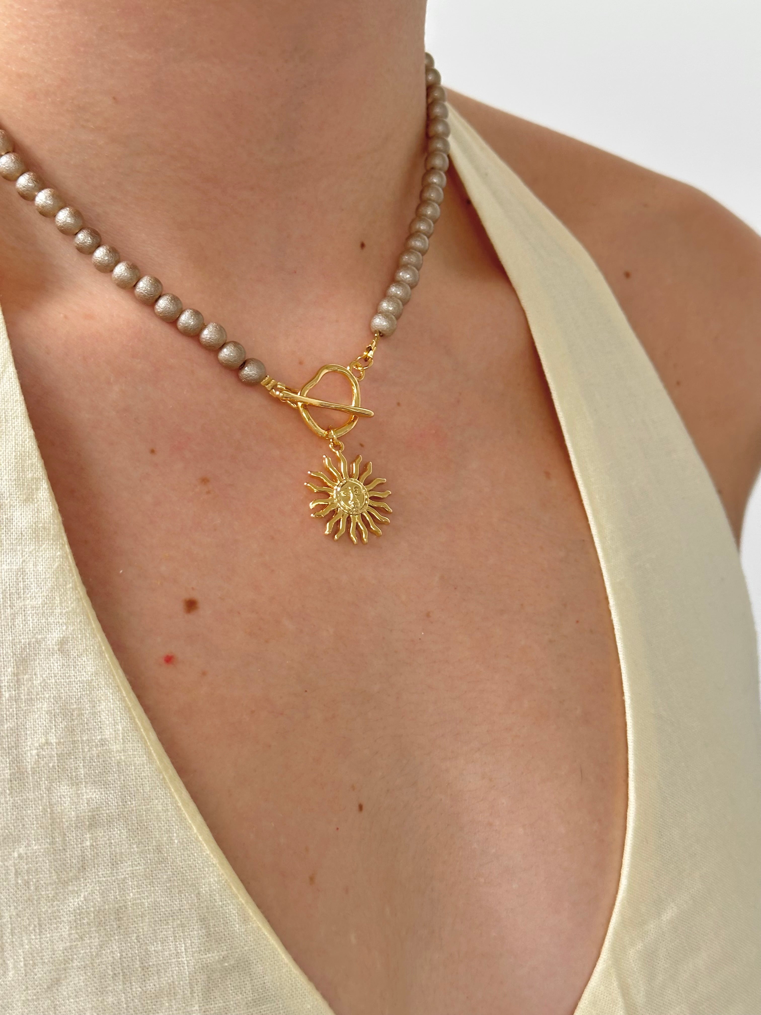 Collar solcito