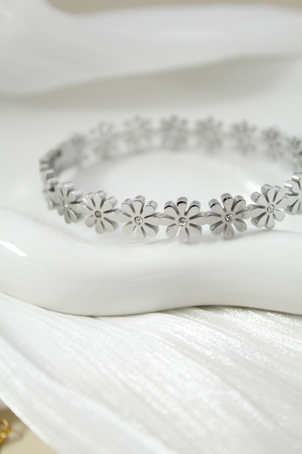 Brazalete de margaritas