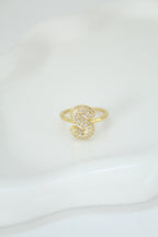 Anillo de letra (con zirconias)