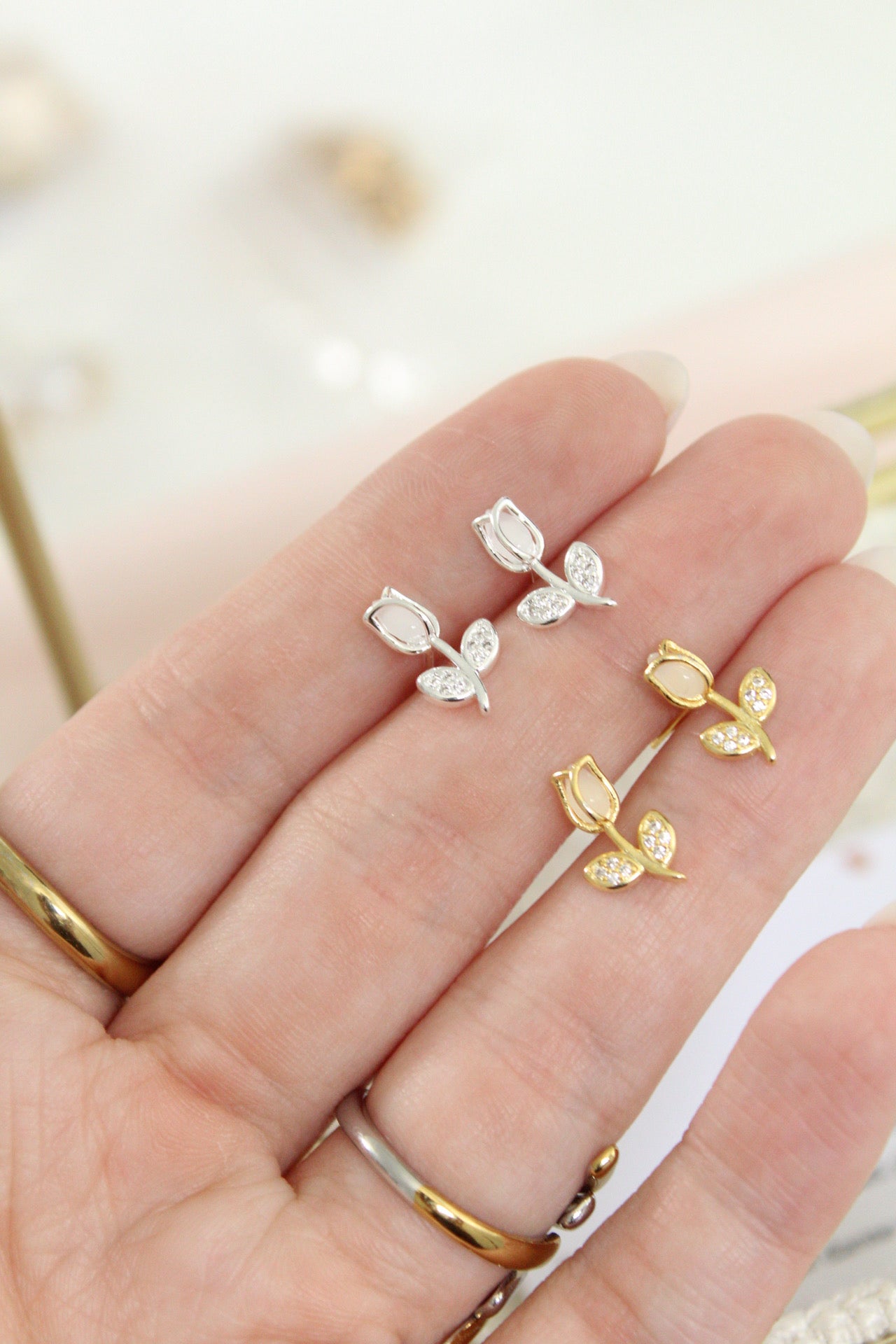 Aretes mini de tulipán