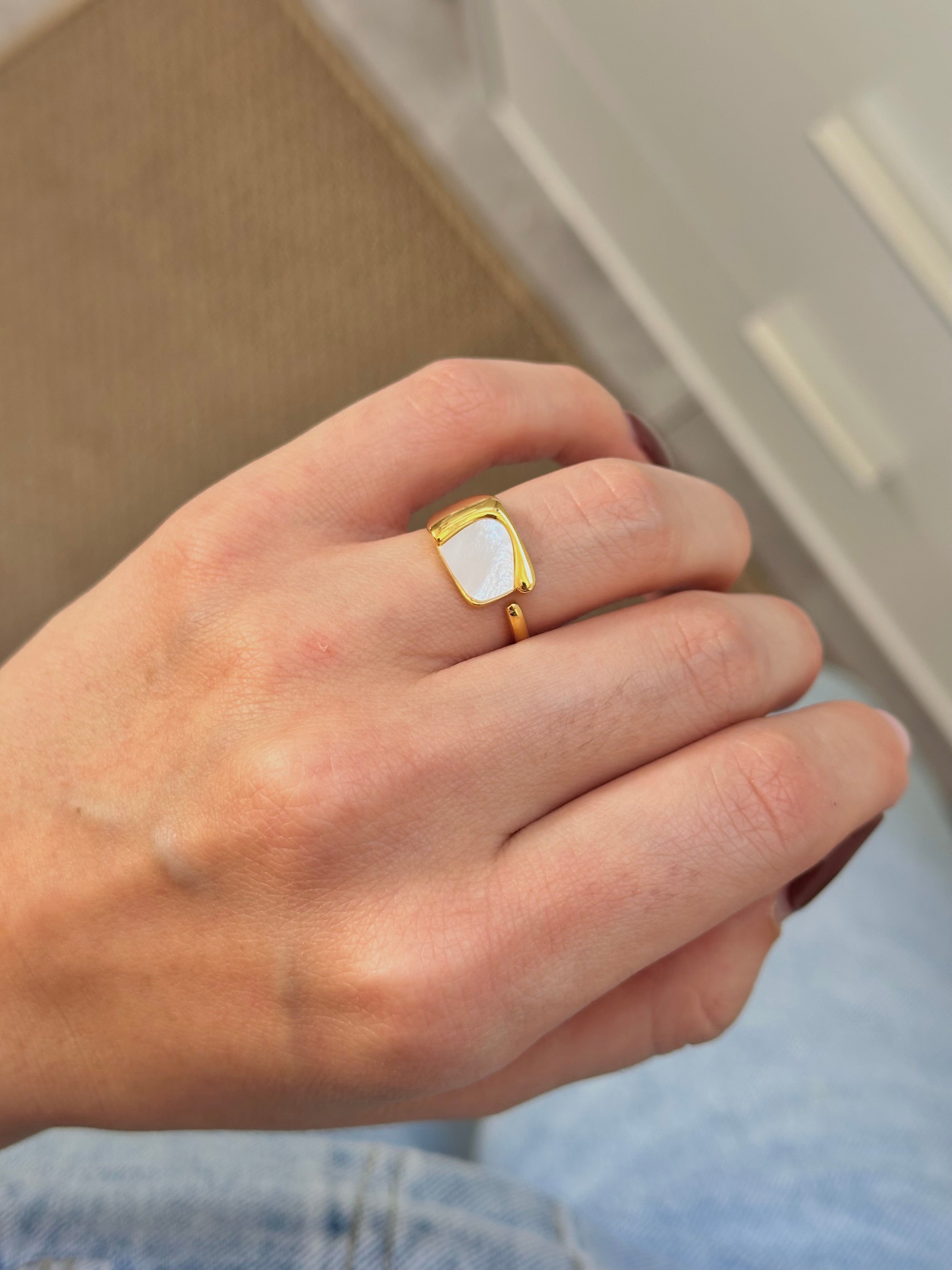 Costa ring