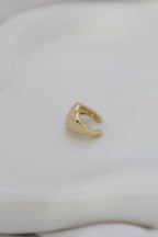 Mini corazoncito ear cuff