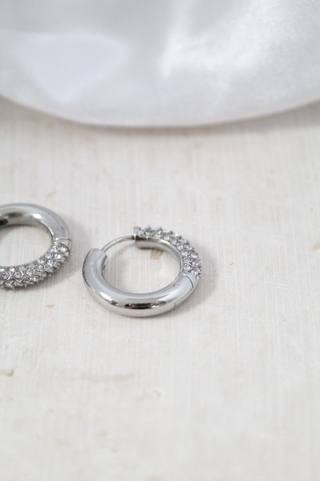Tonia hoops