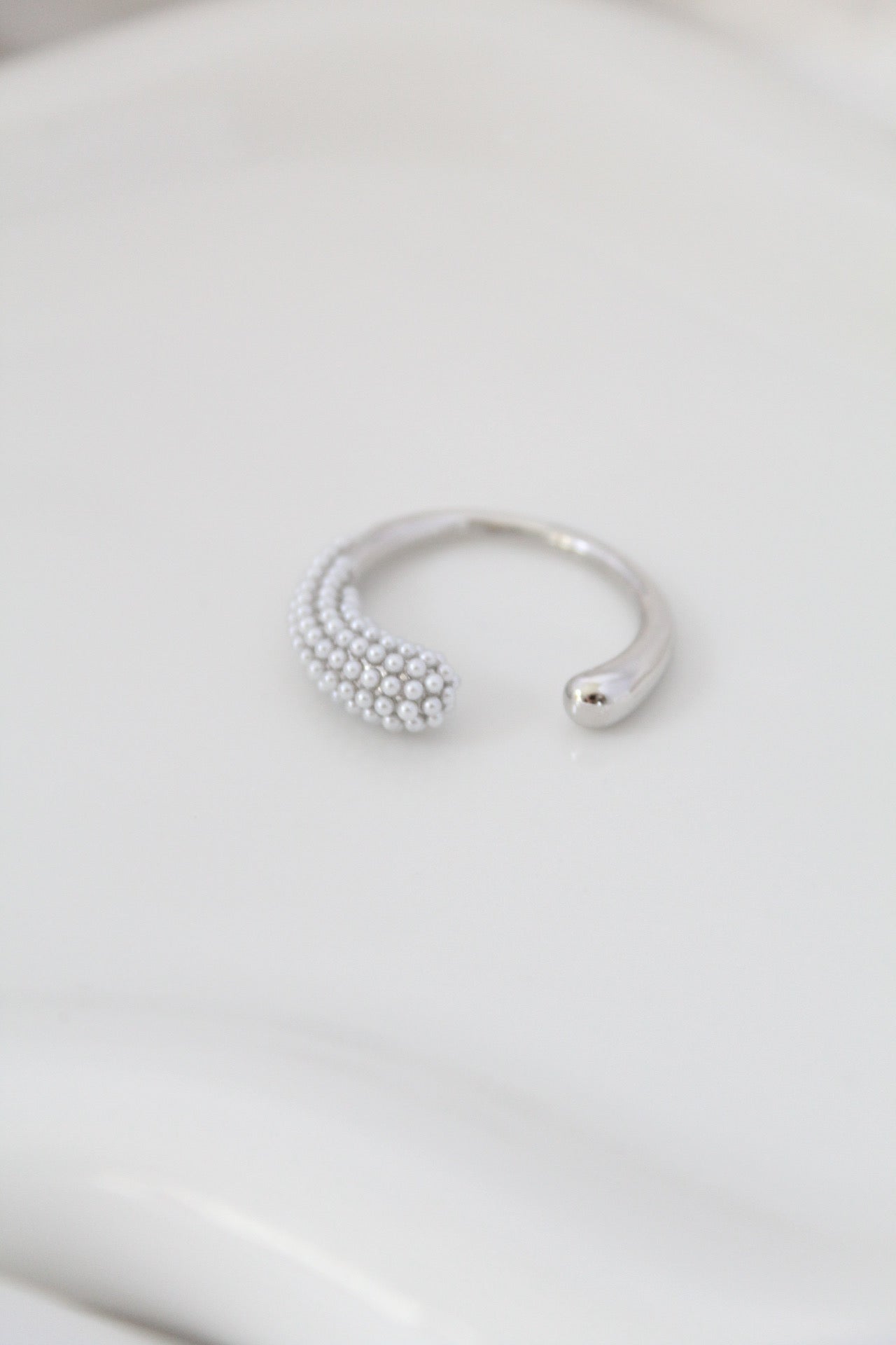 Anillo de perlitas