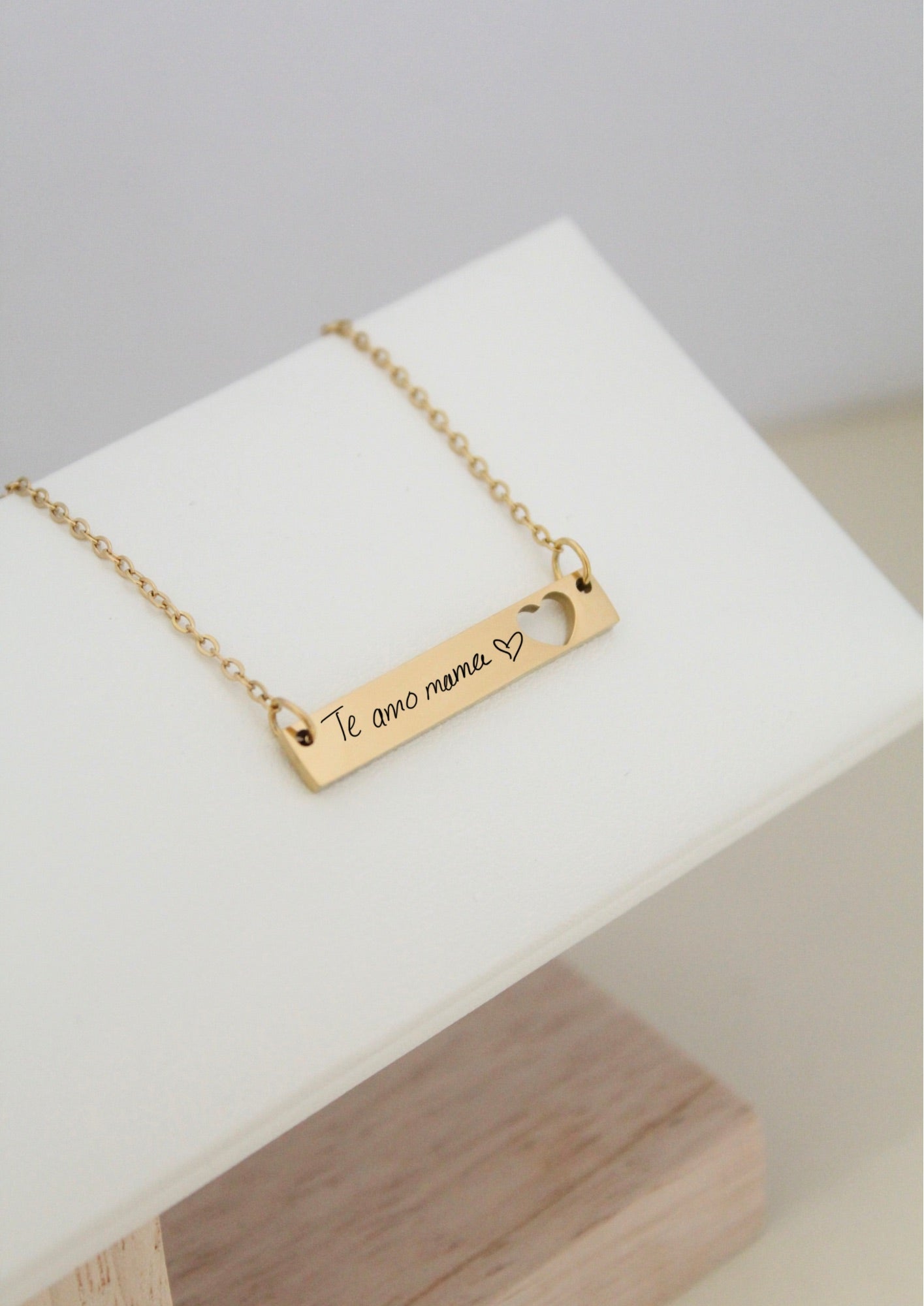 Collar Gracia (grabado a mano)