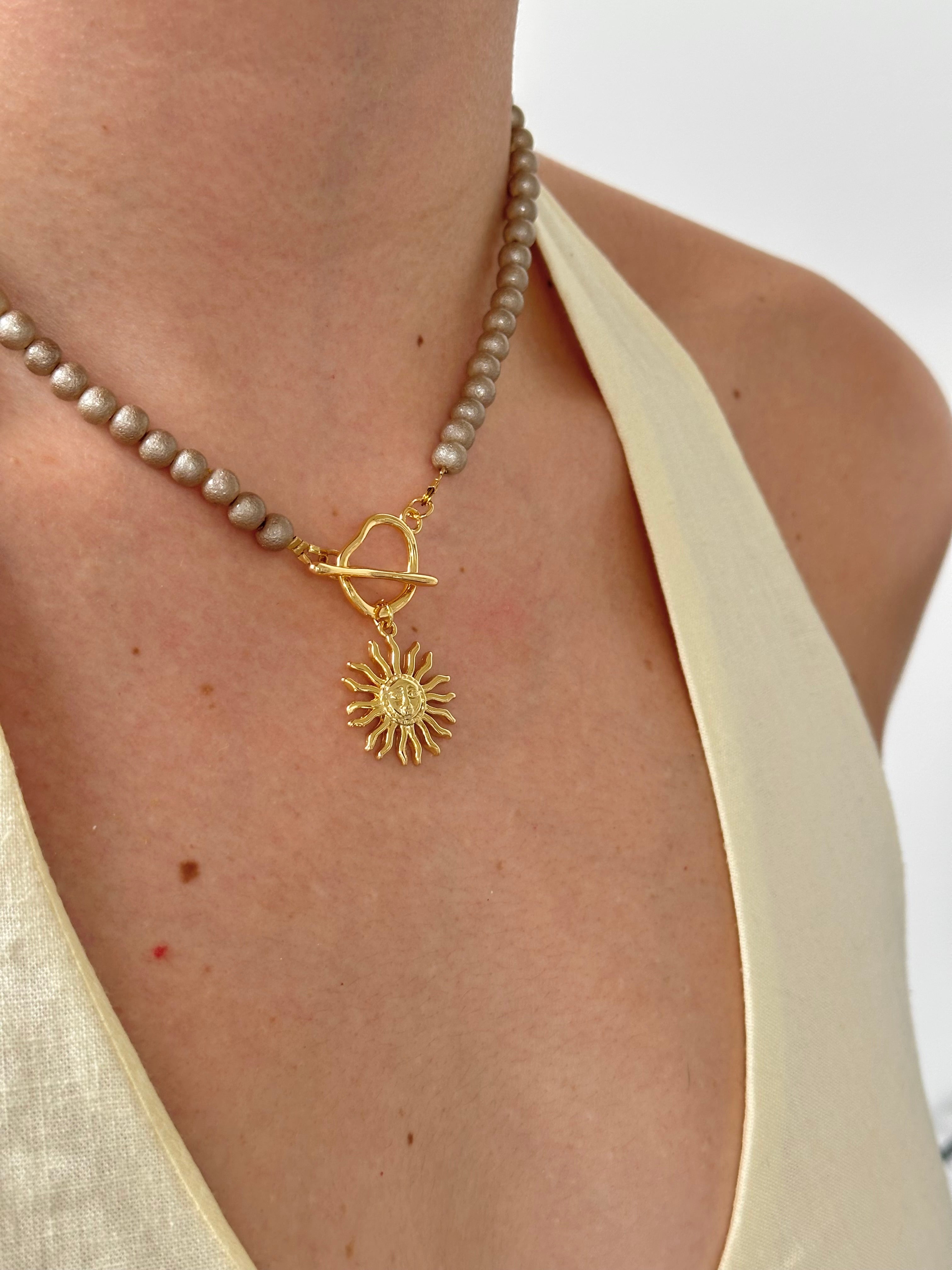 Collar solcito