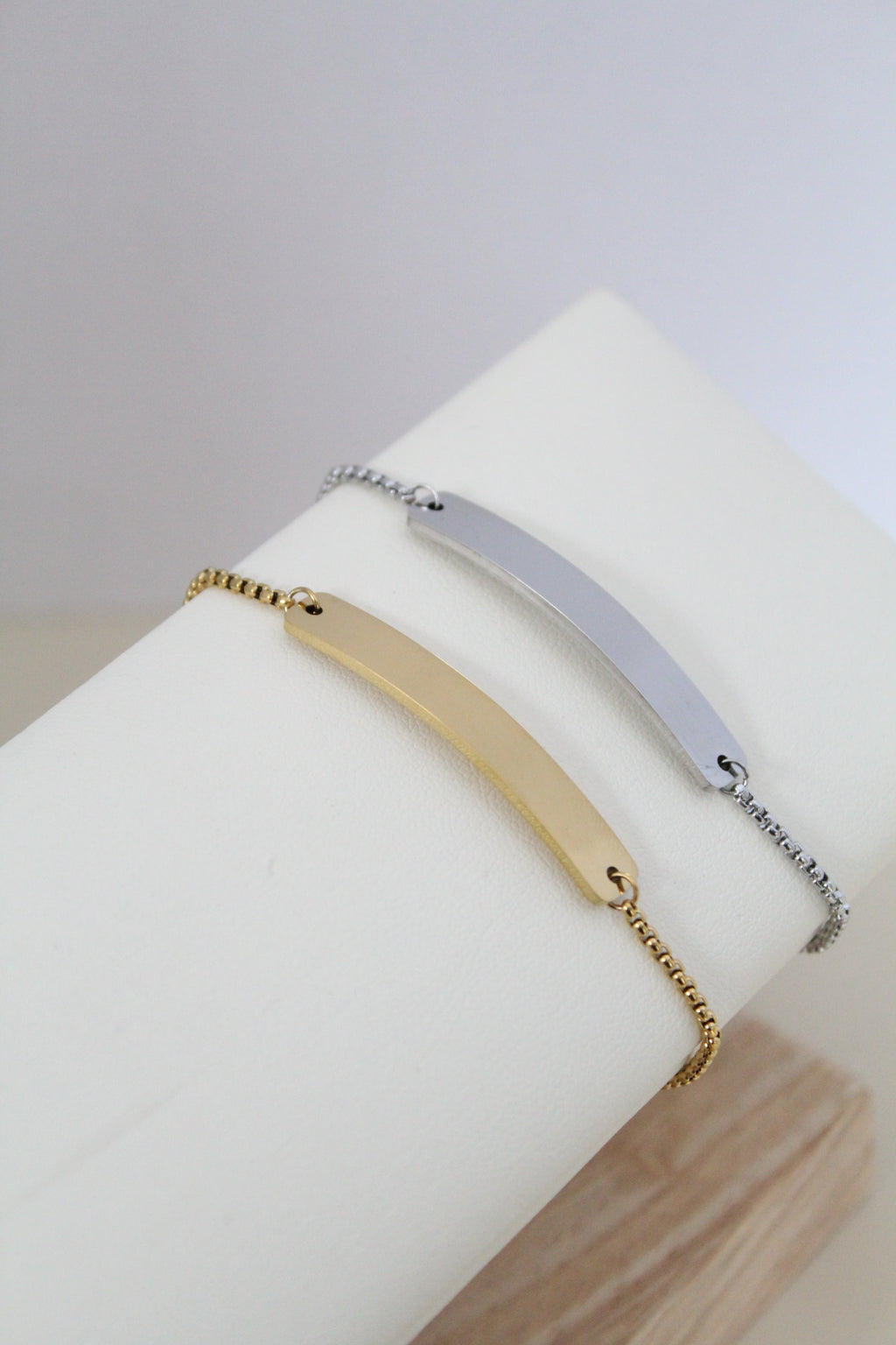 Pulsera Lissy con grabado de mirada