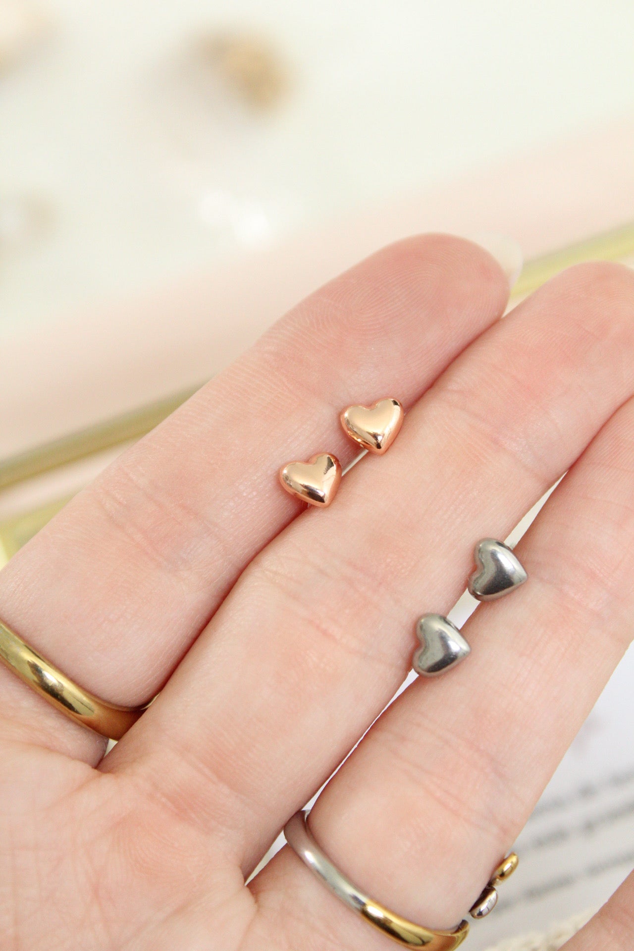 Aretes mini de Corazon