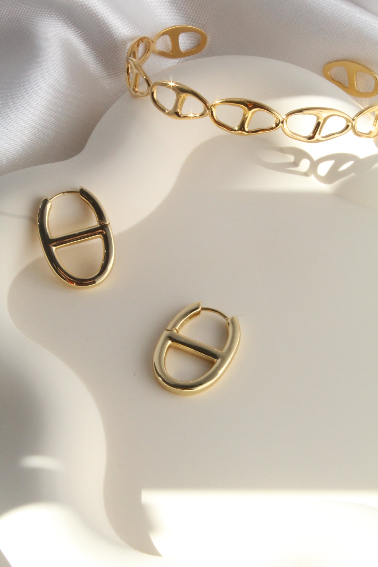 Soda tab hoops
