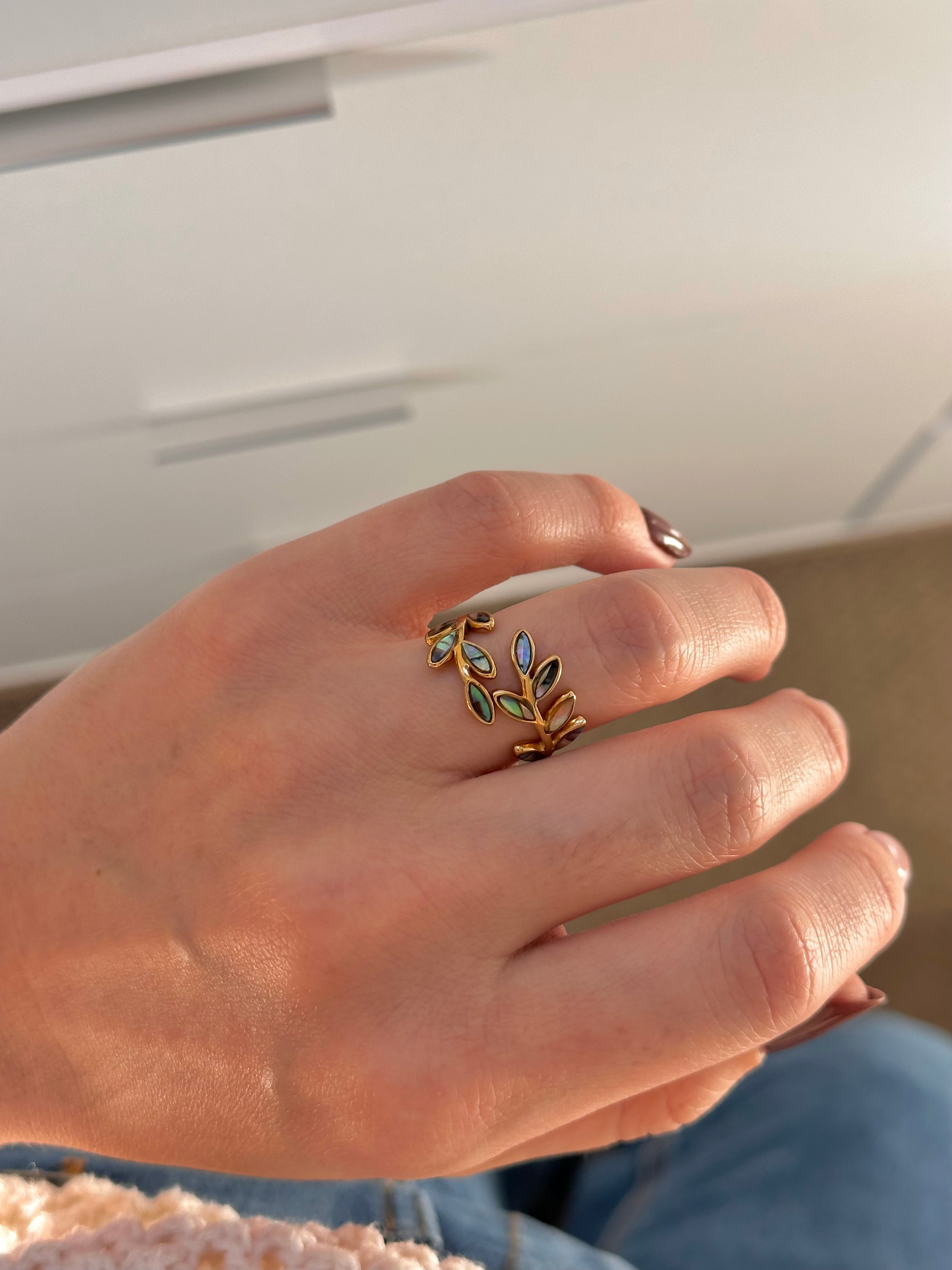 Nivy ring