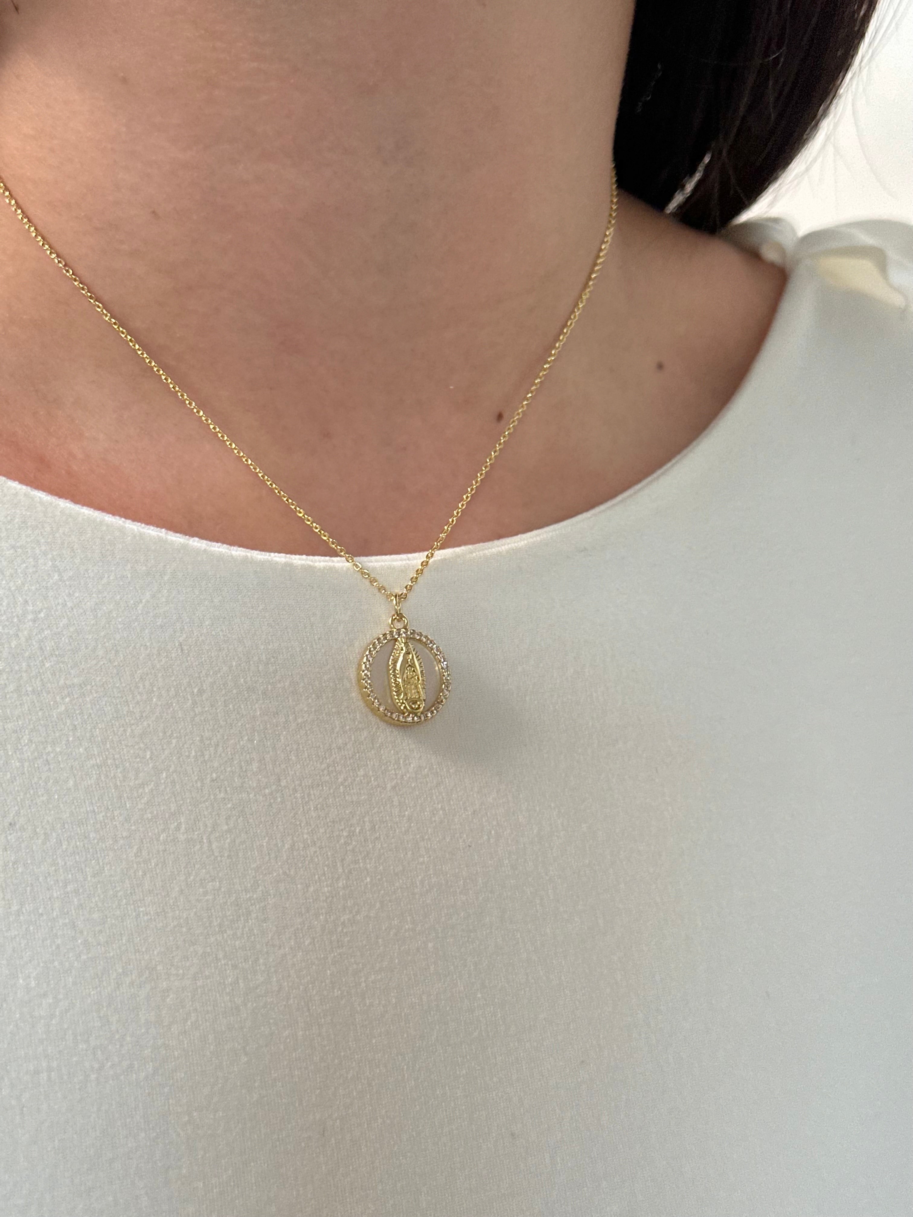 Cadenita de la virgen