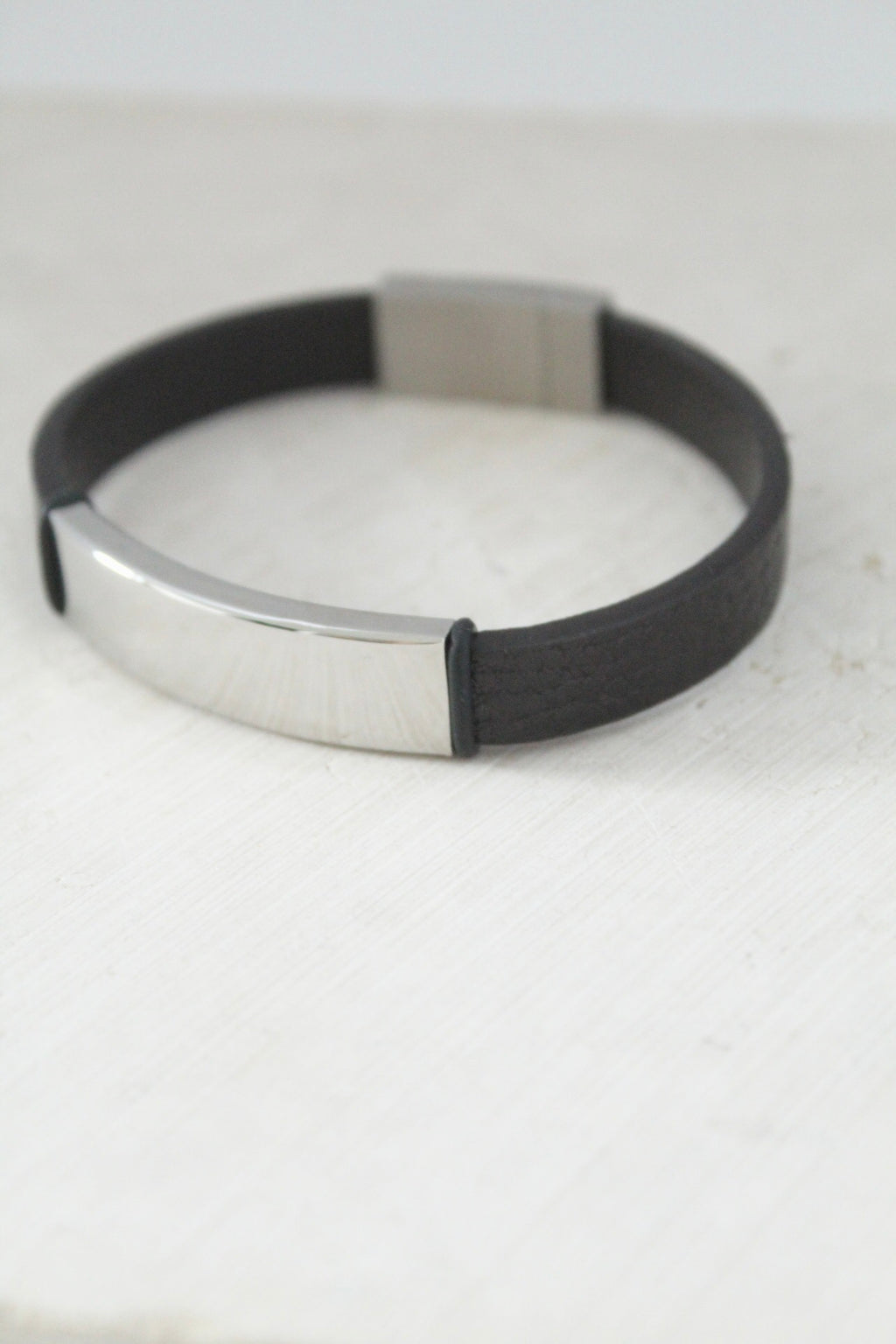 Pulsera de cuero lisa