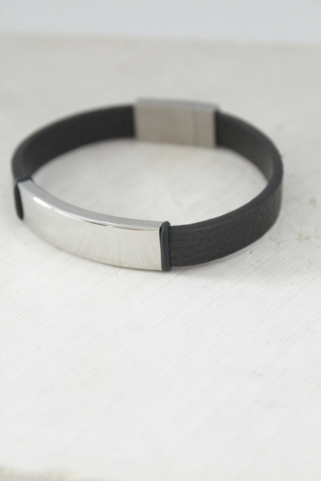 Pulsera de cuero lisa