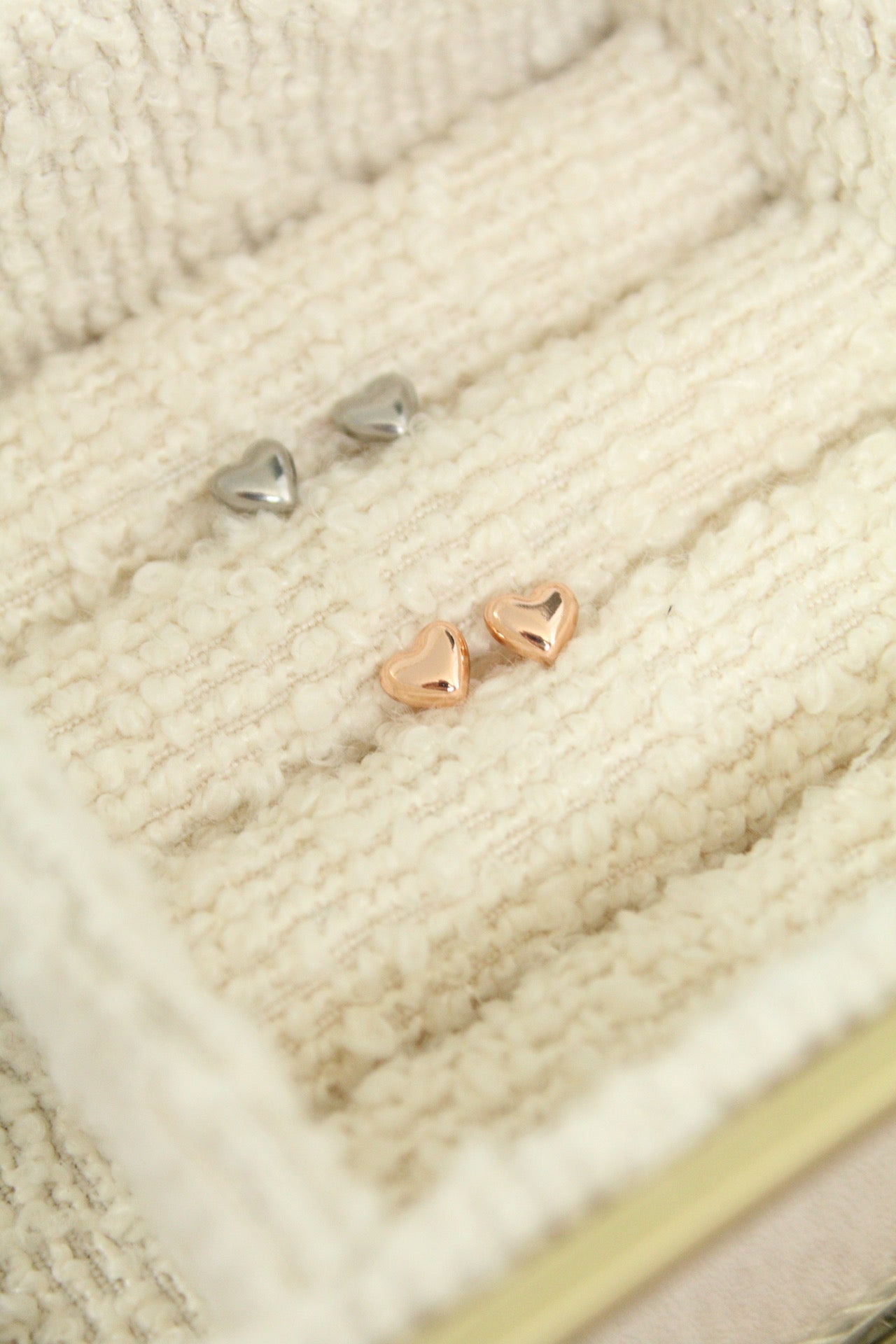 Aretes mini de Corazon