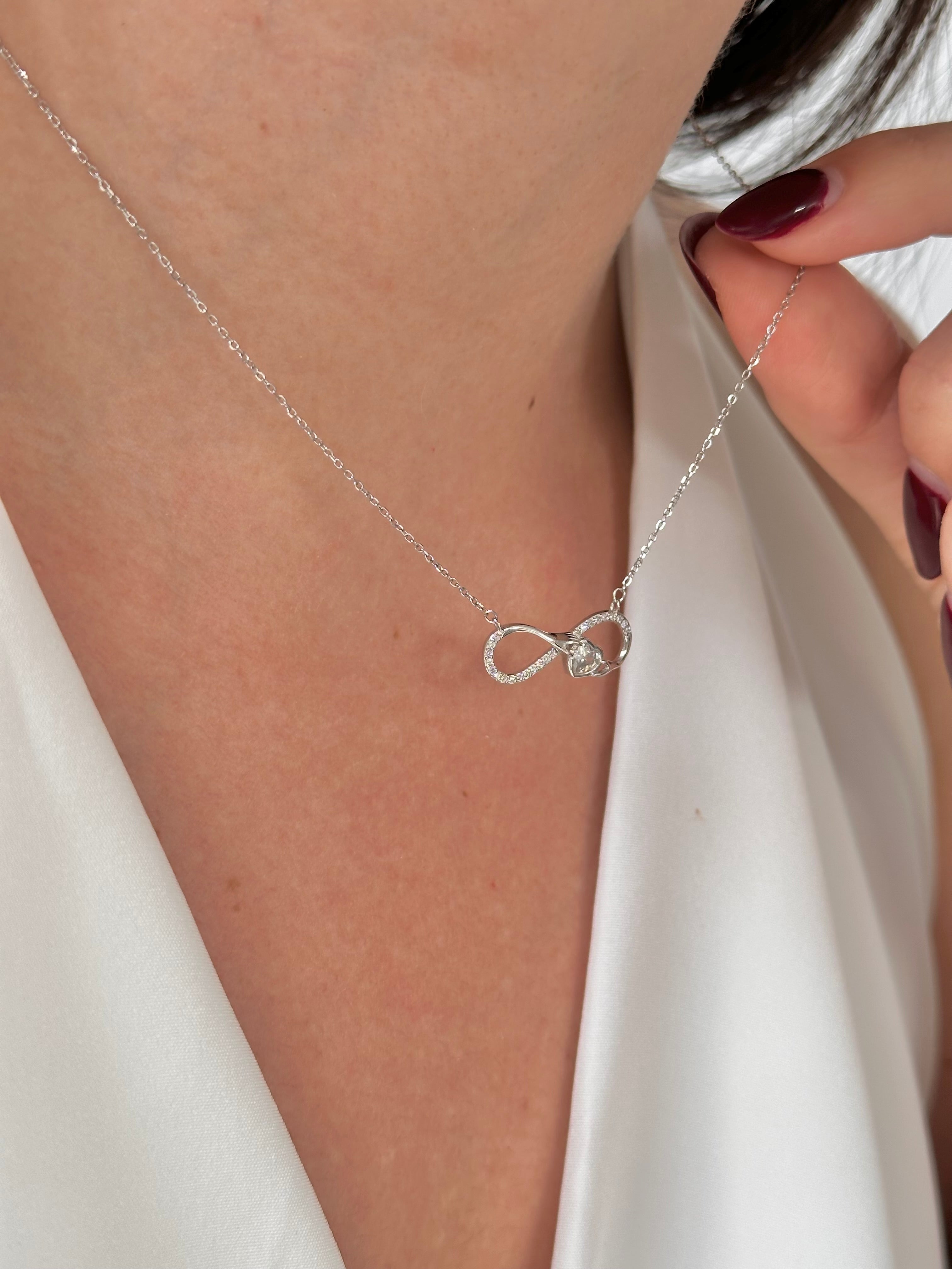 Infinito necklace