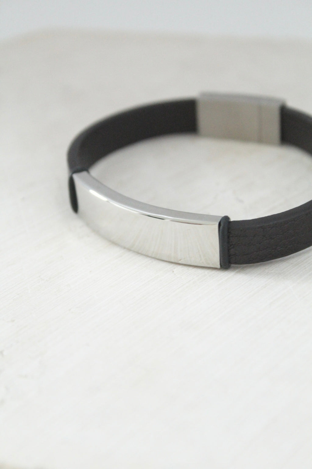 Pulsera de cuero lisa