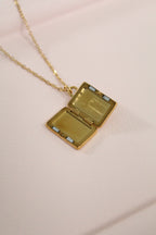 Relicario rectangular de nácar