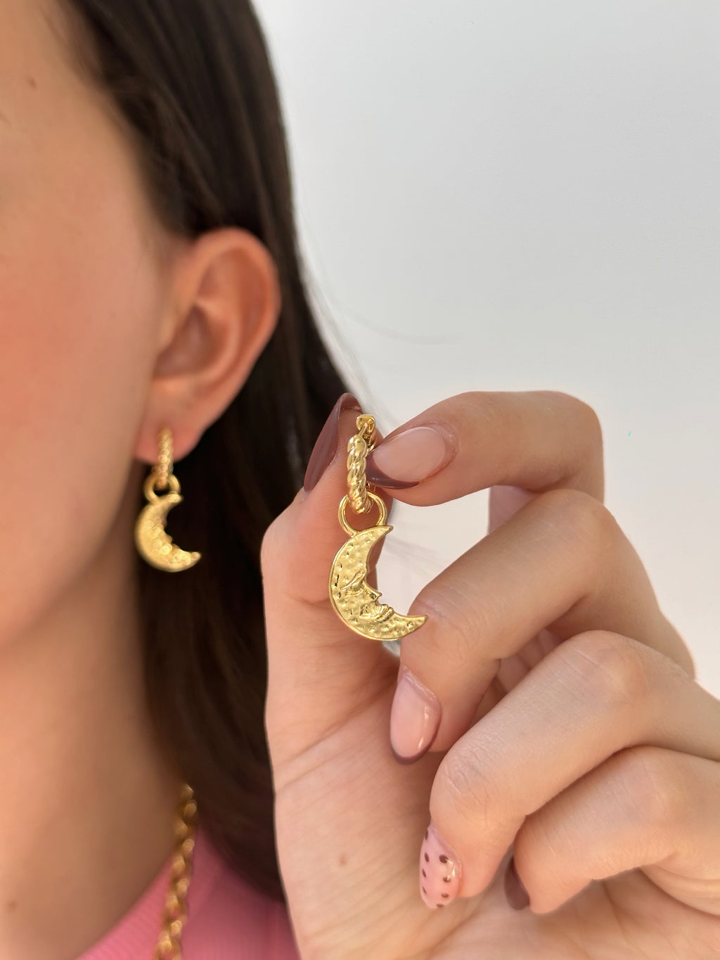 Lunita danglings