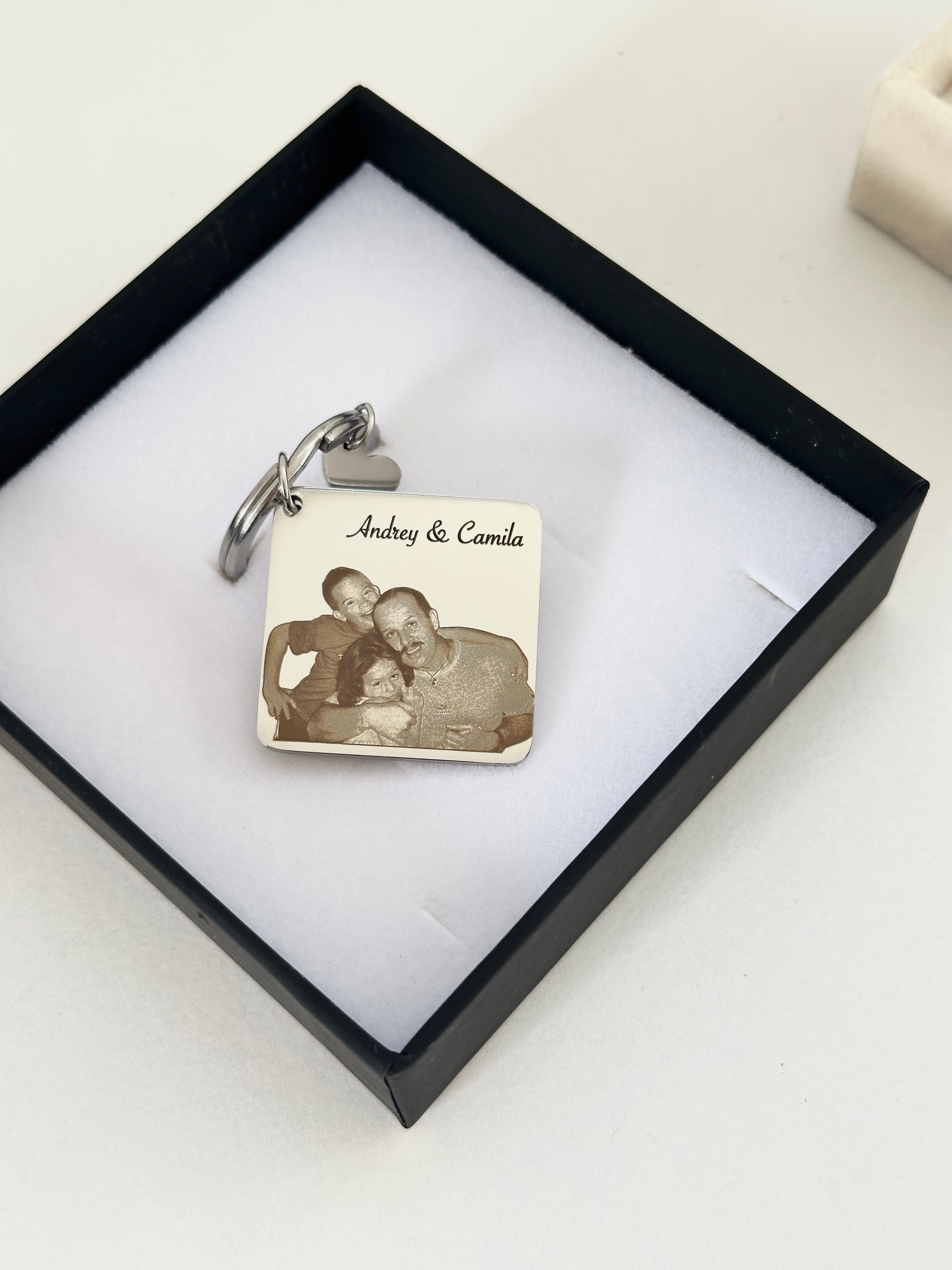 Llavero cuadrado con grabado