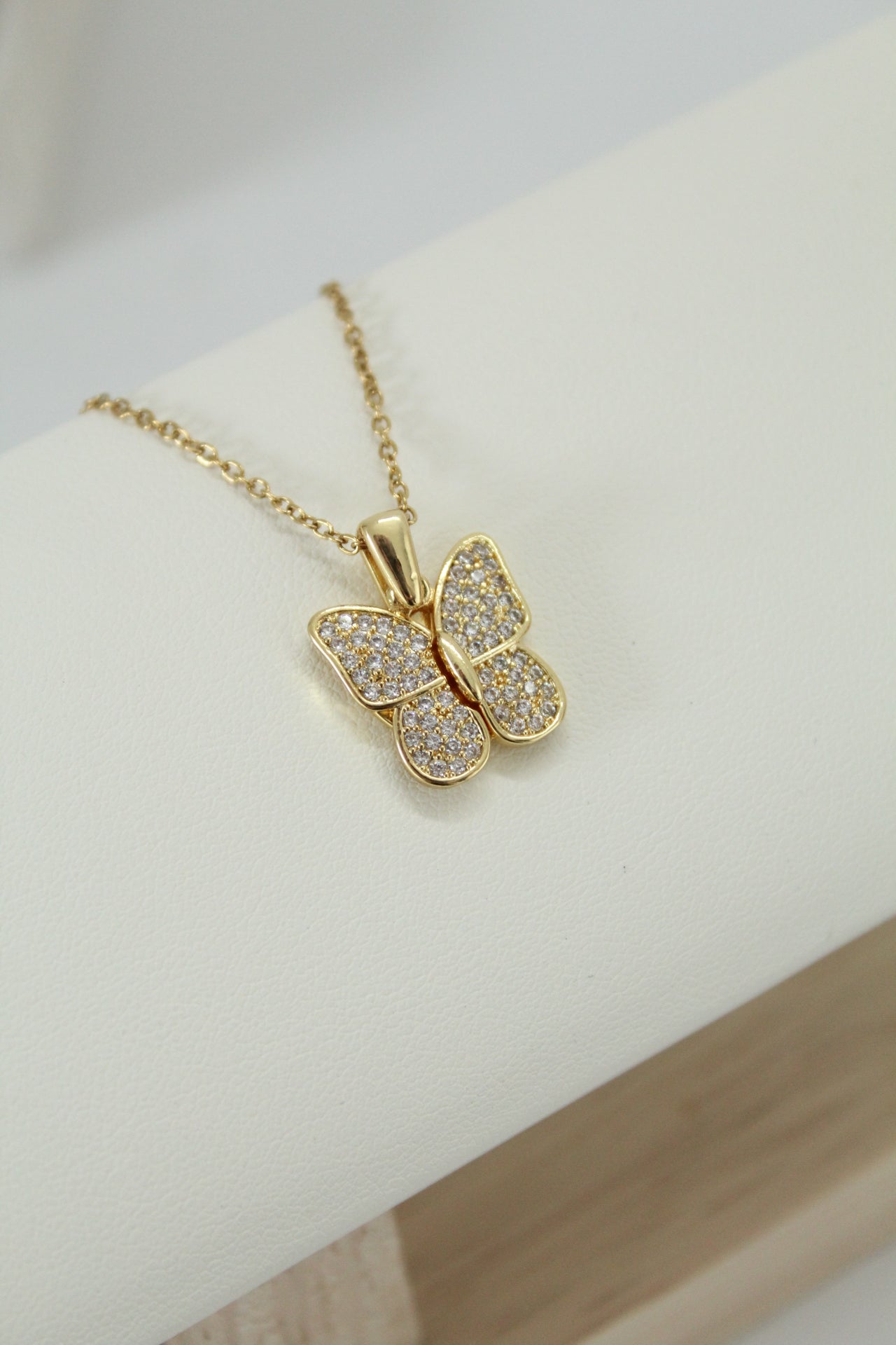 Collar de mariposa (personalizable)