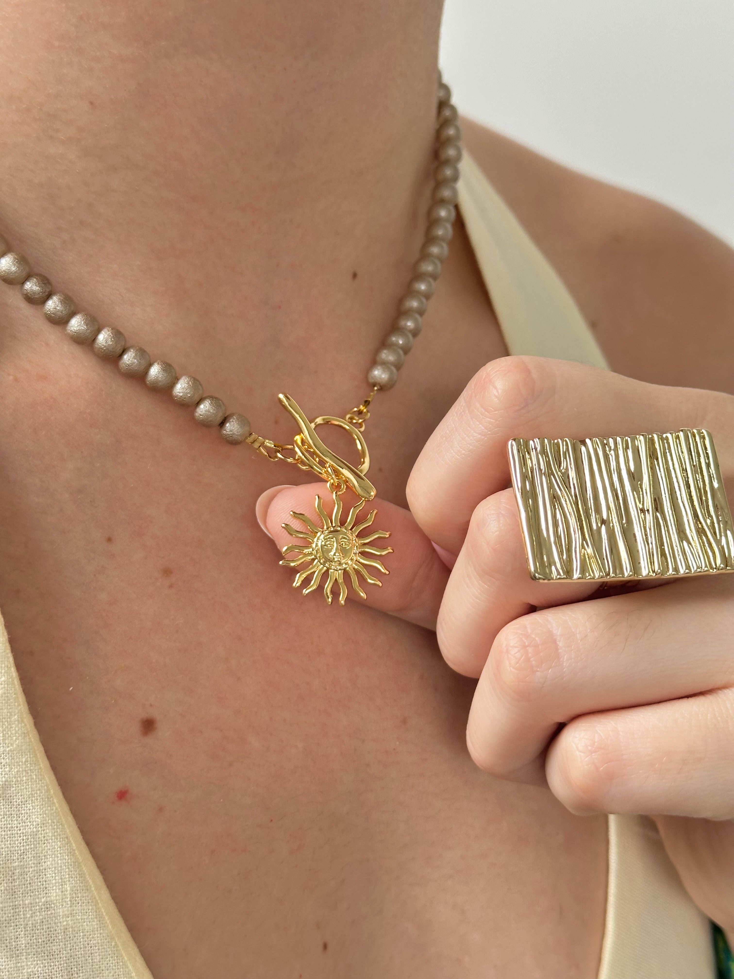 Collar solcito