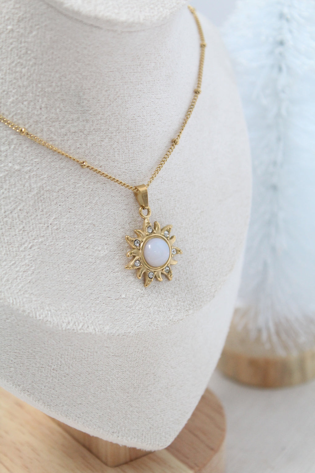 Nisa necklace