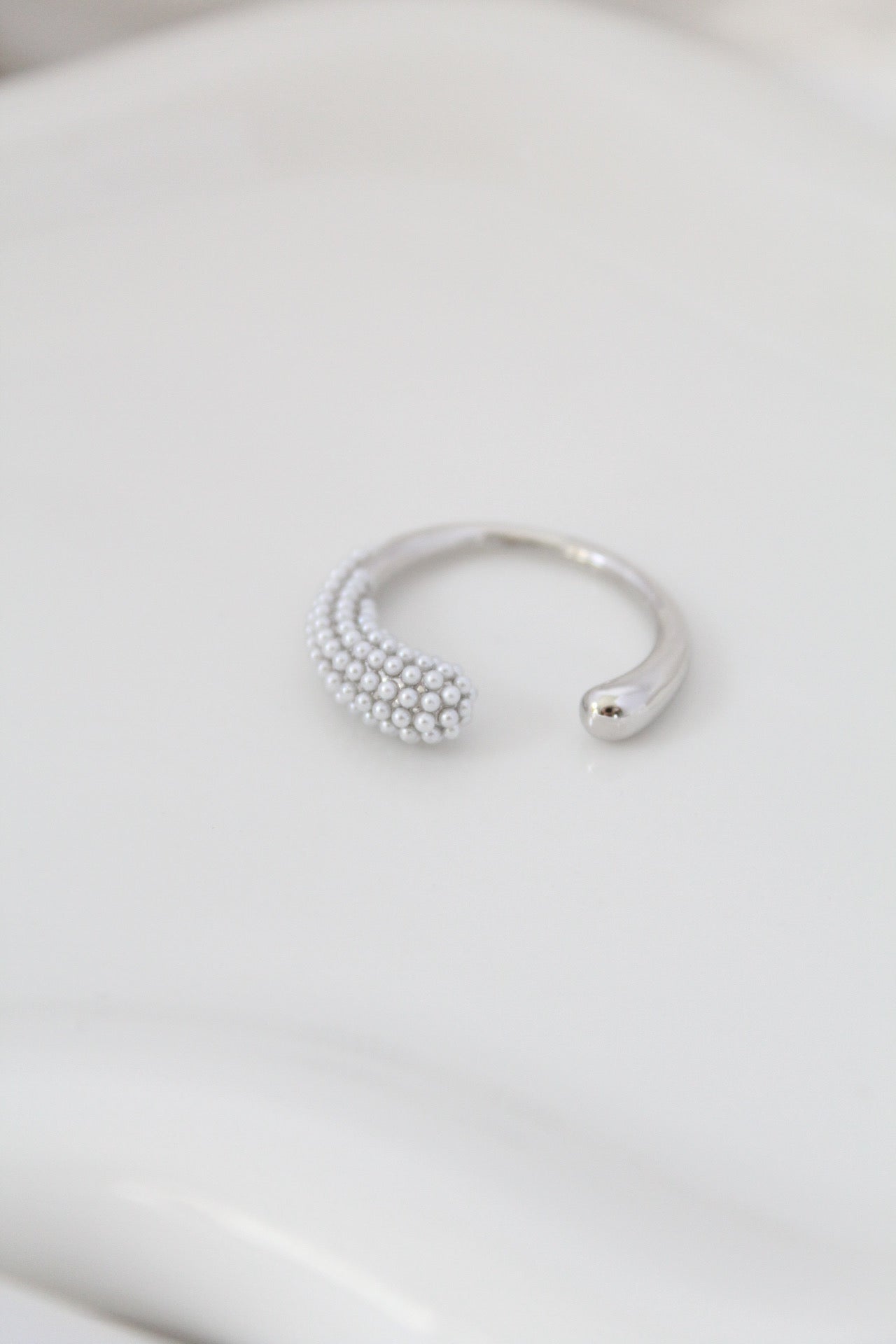 Anillo de perlitas