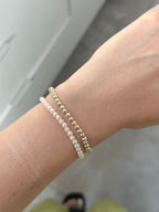 Pulsera de perlas y balines