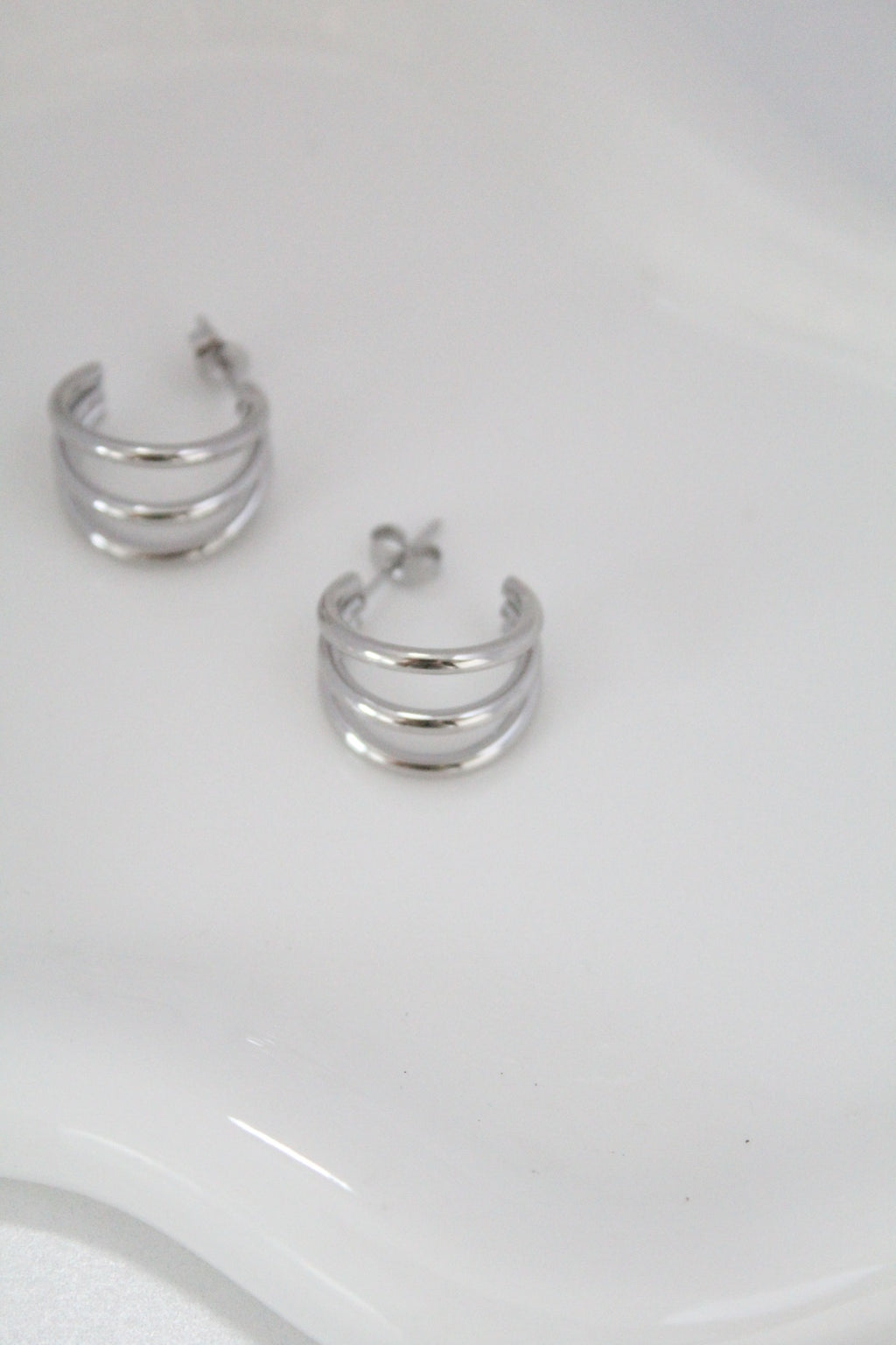 Oriana hoops
