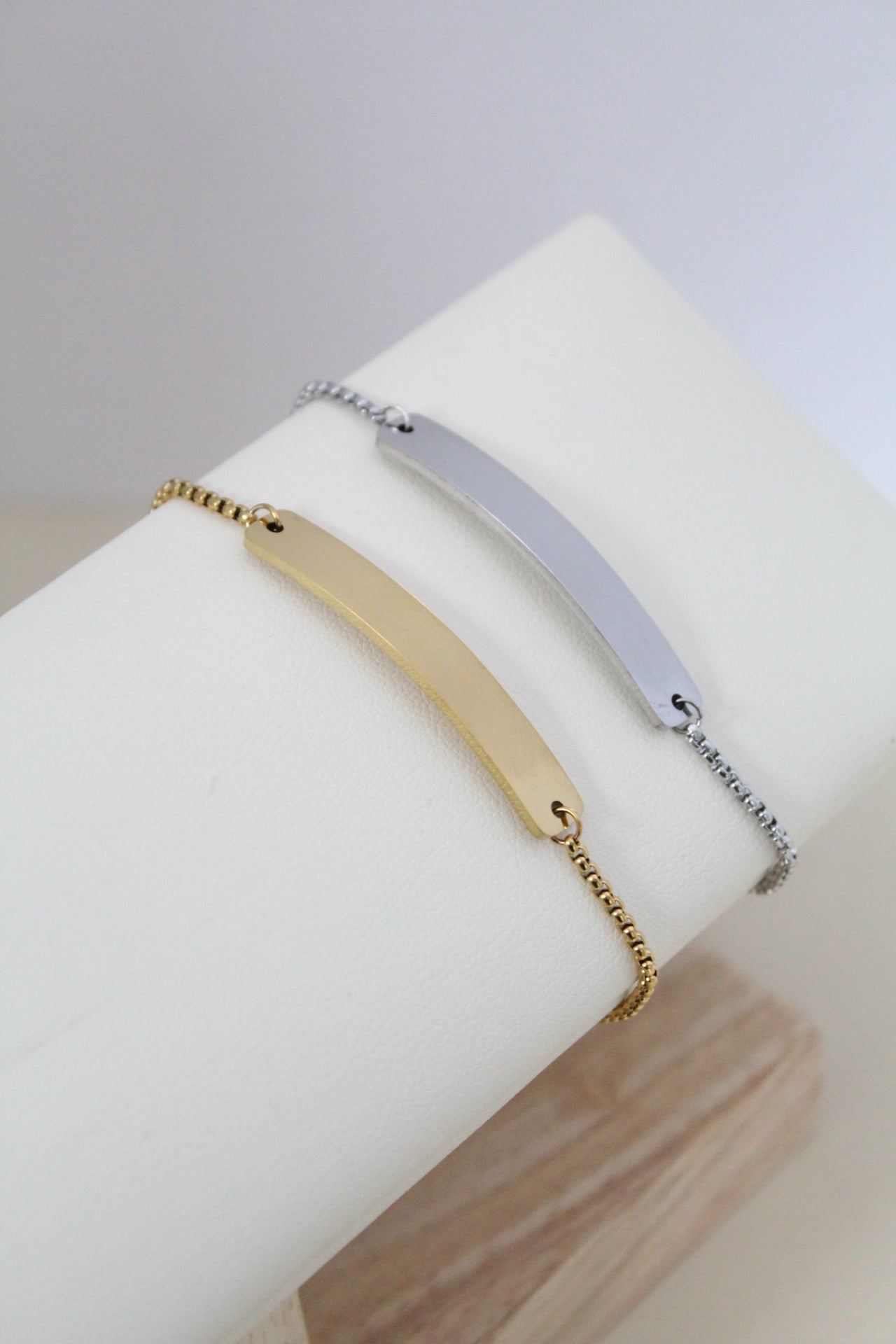 Pulsera Lissy con grabado de mirada