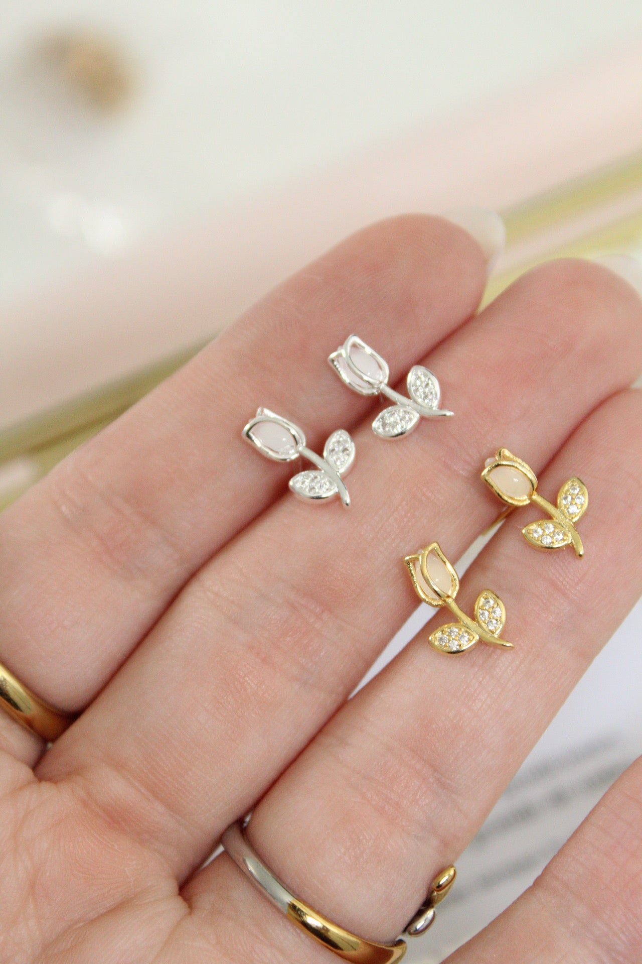 Aretes mini de tulipán