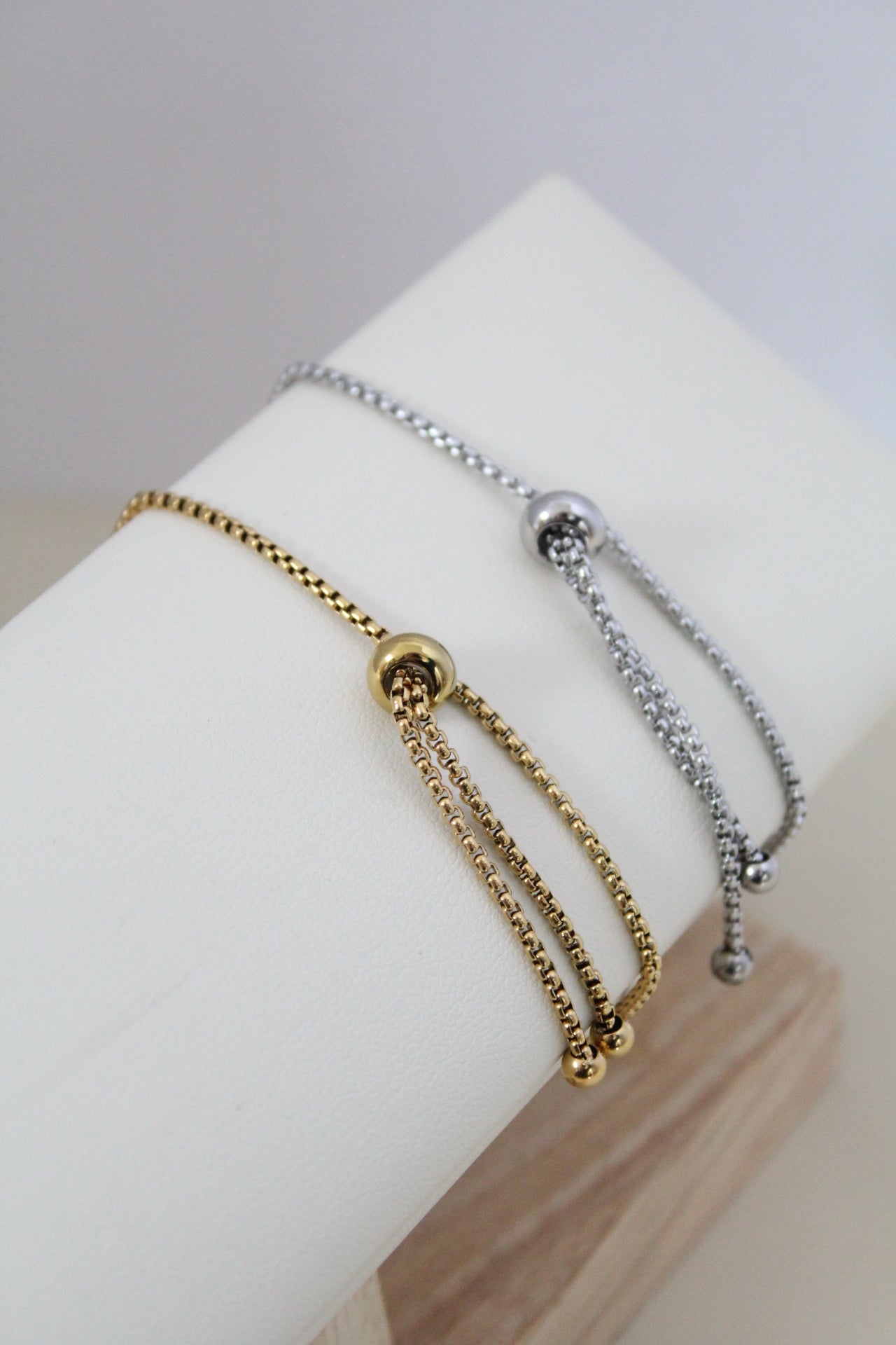 Pulsera Lissy con grabado de mirada