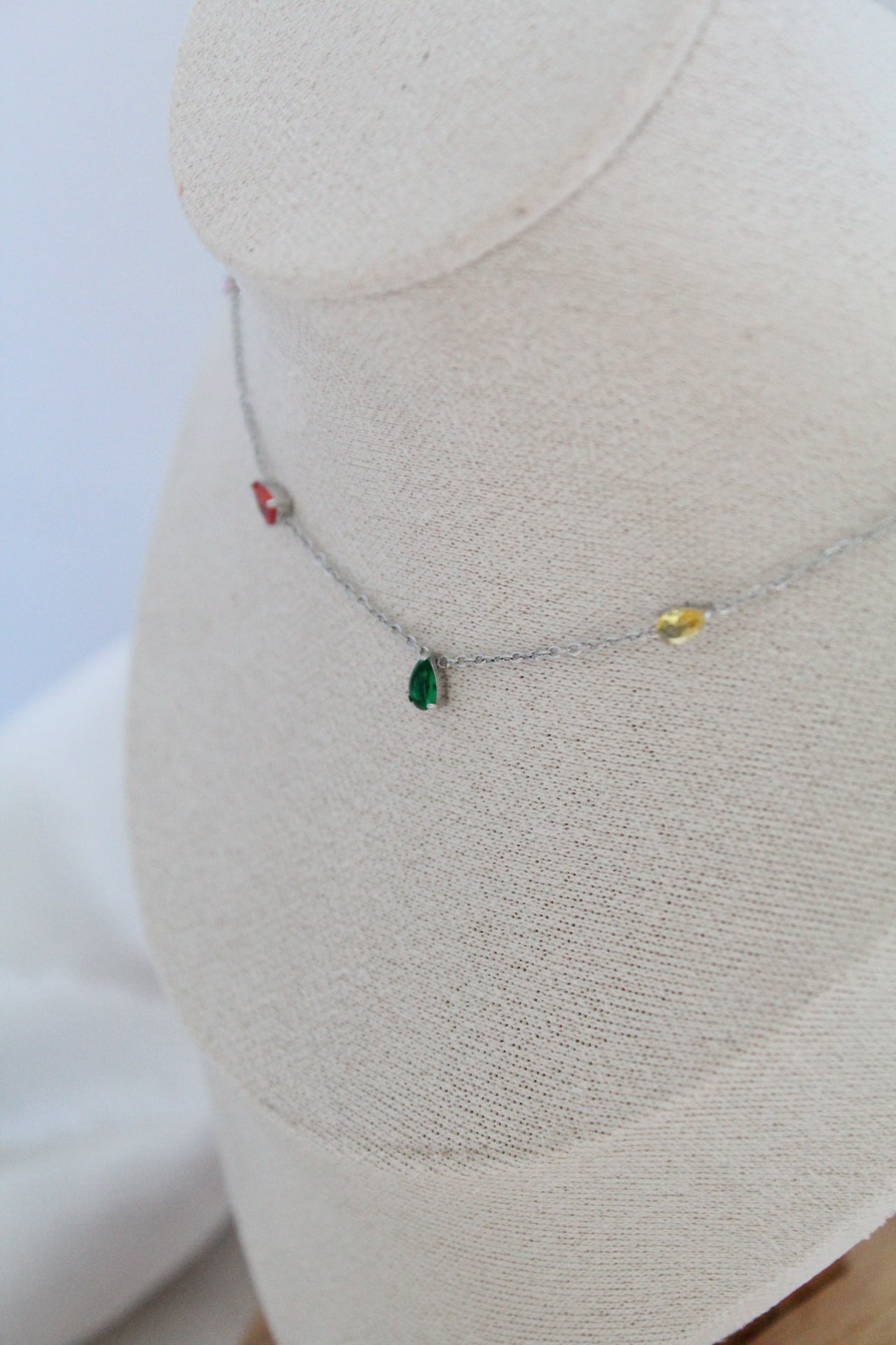 Rainbow drop choker