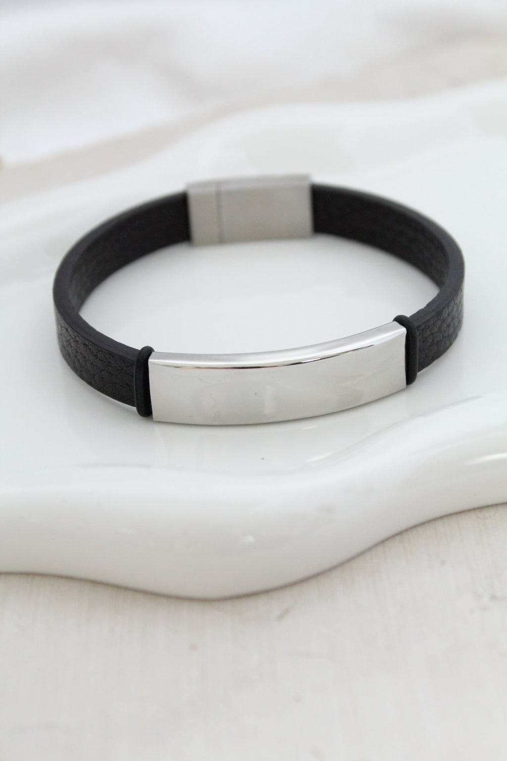 Pulsera de cuero lisa