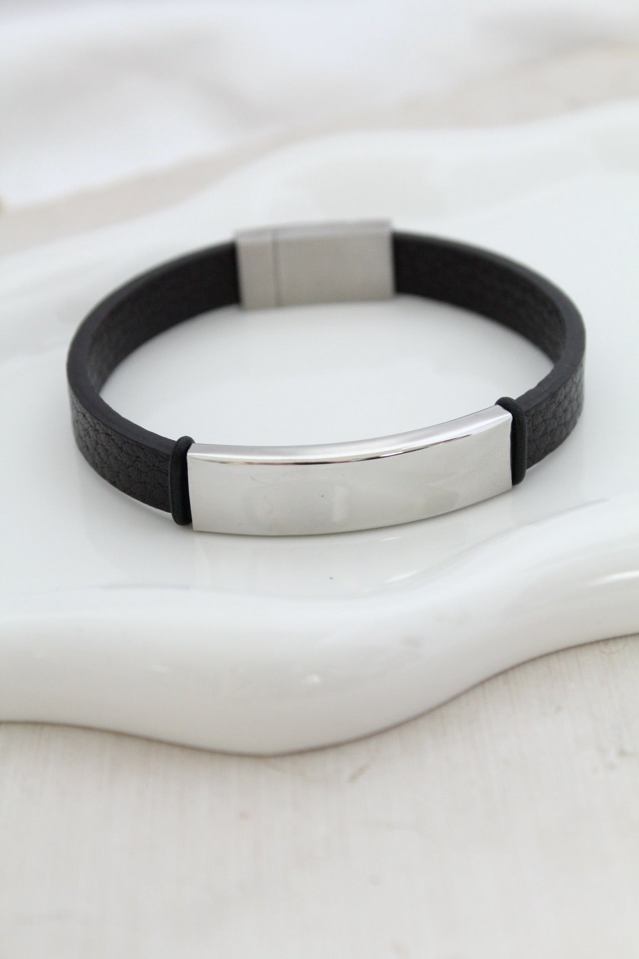 Pulsera de cuero lisa