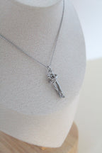 Abrazo eterno necklace