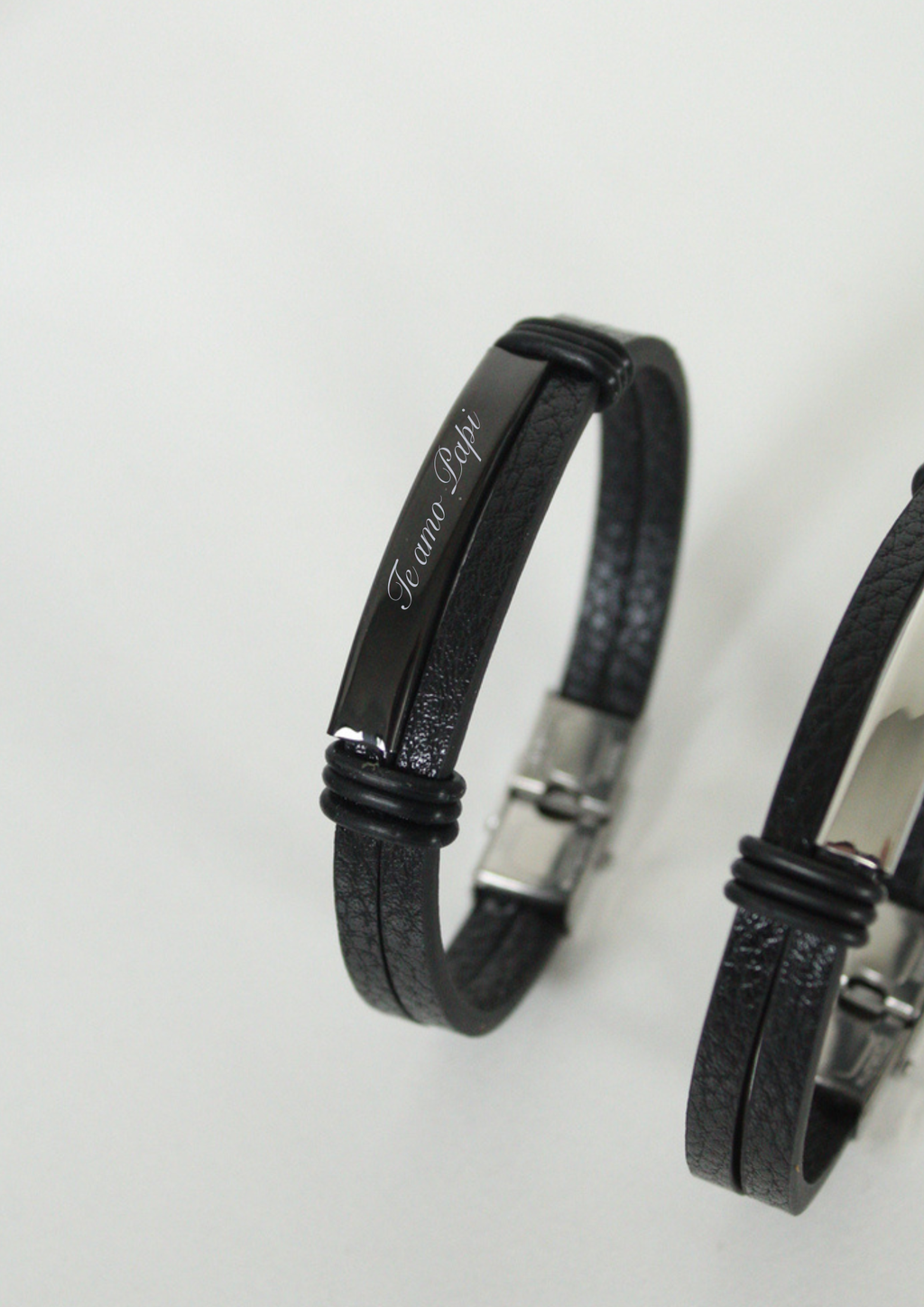 Brazalete de cuero doble
