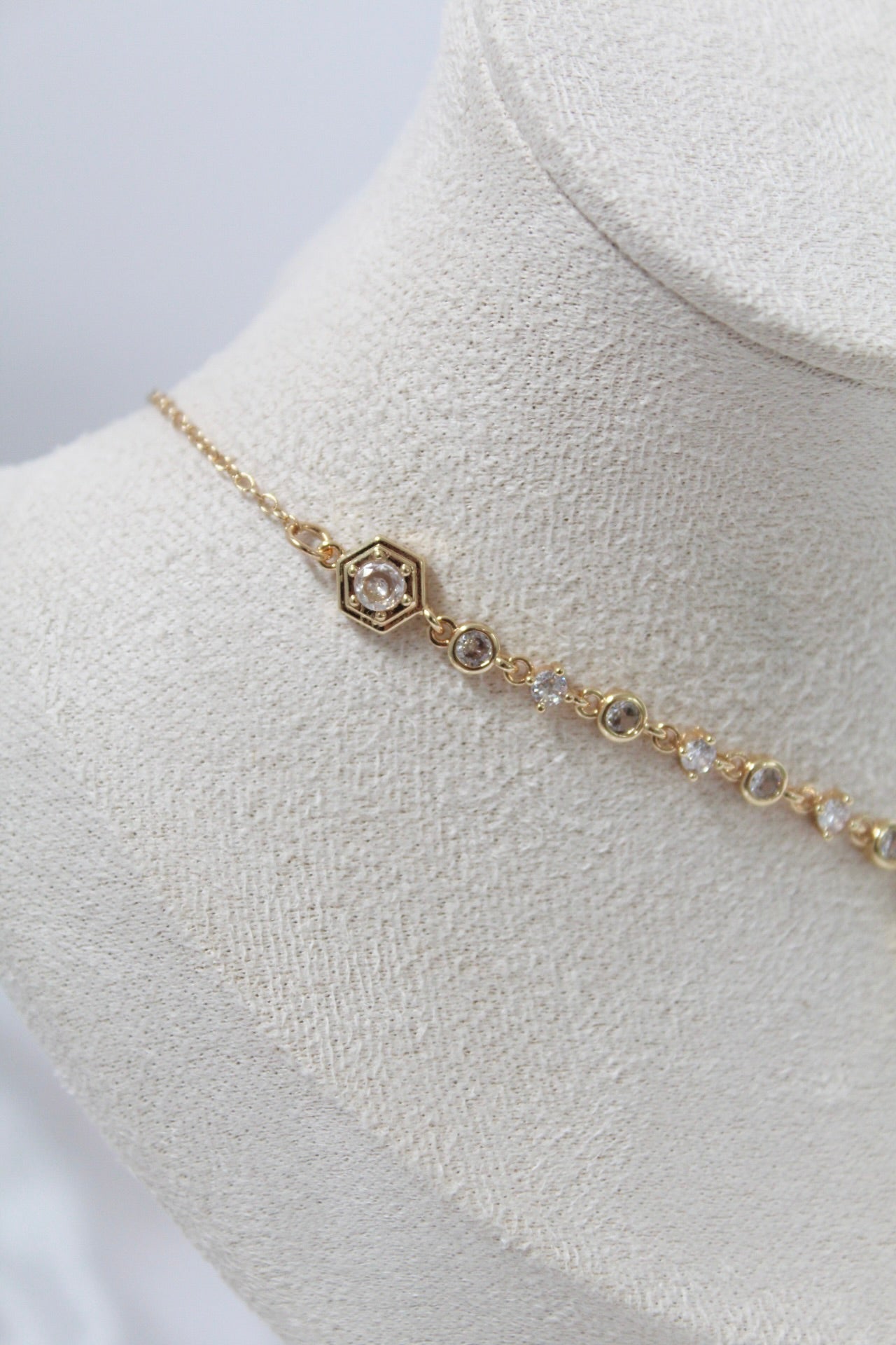 Zircon necklace