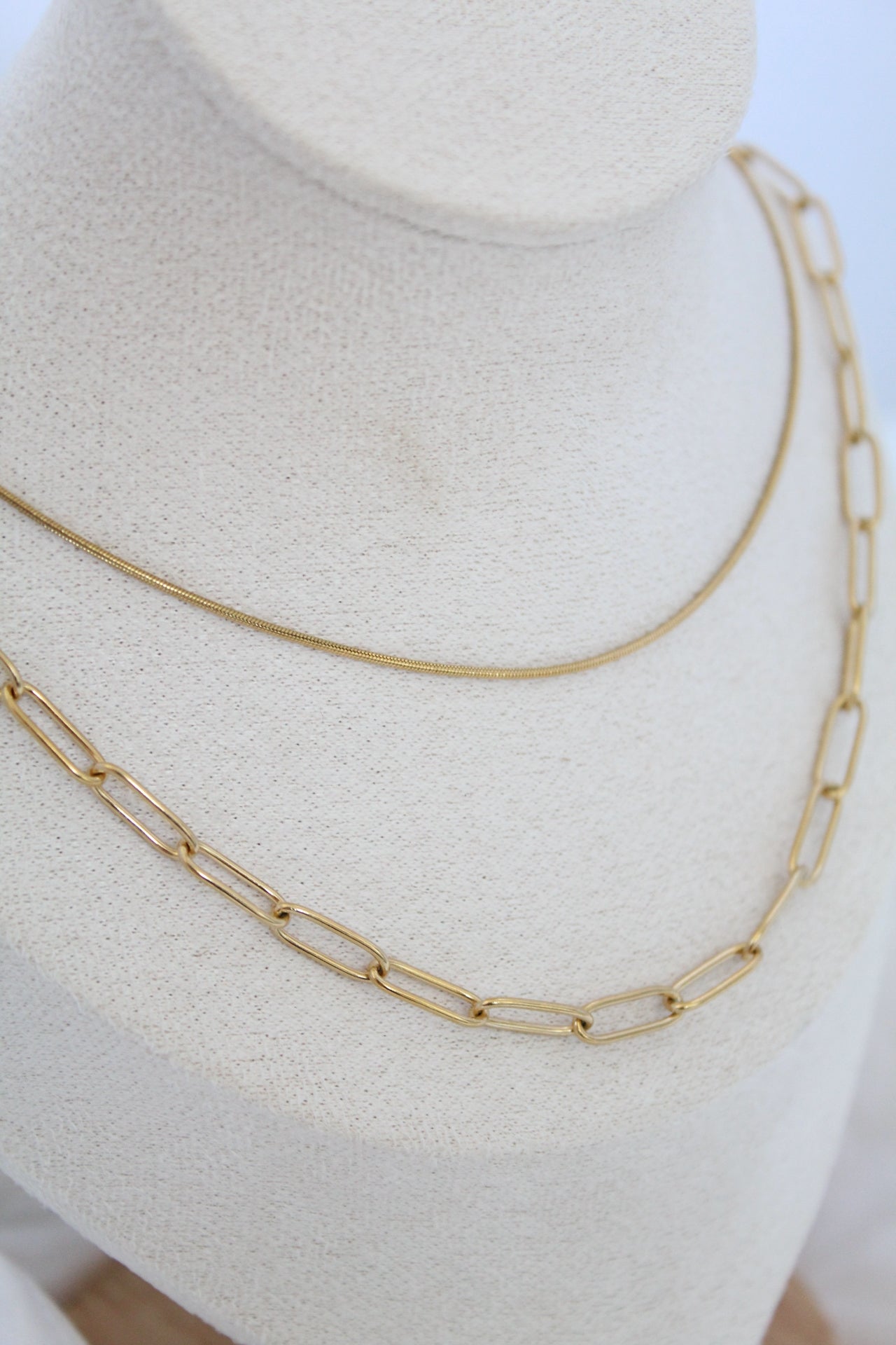 Raquel necklace
