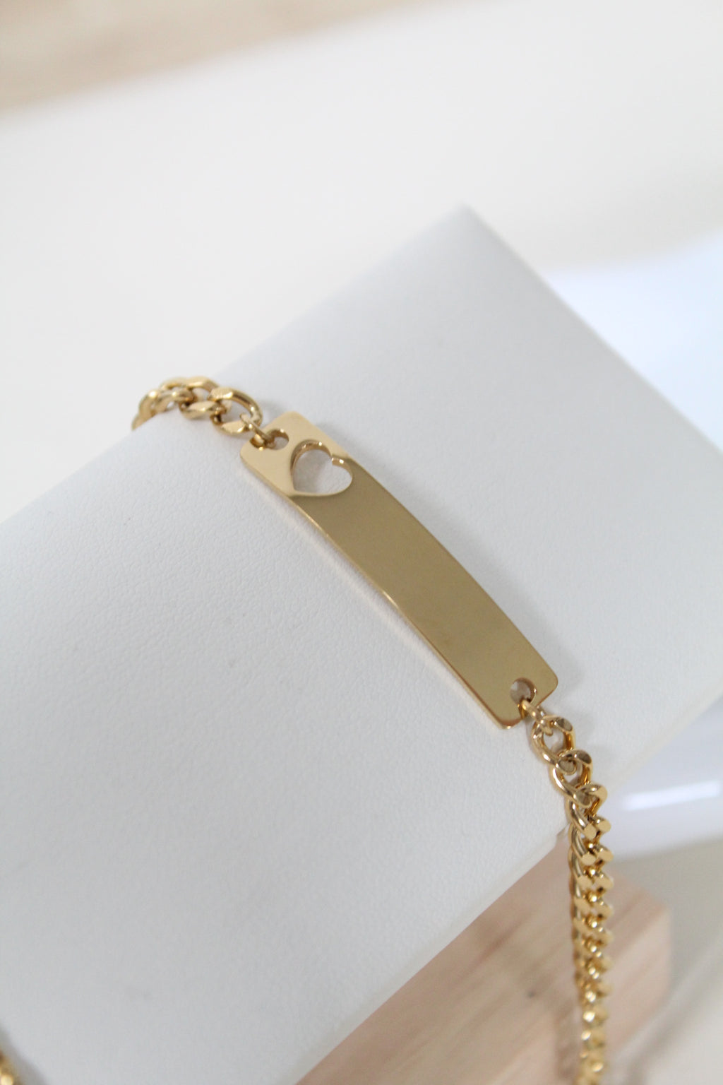 Esclava con detalle de corazón